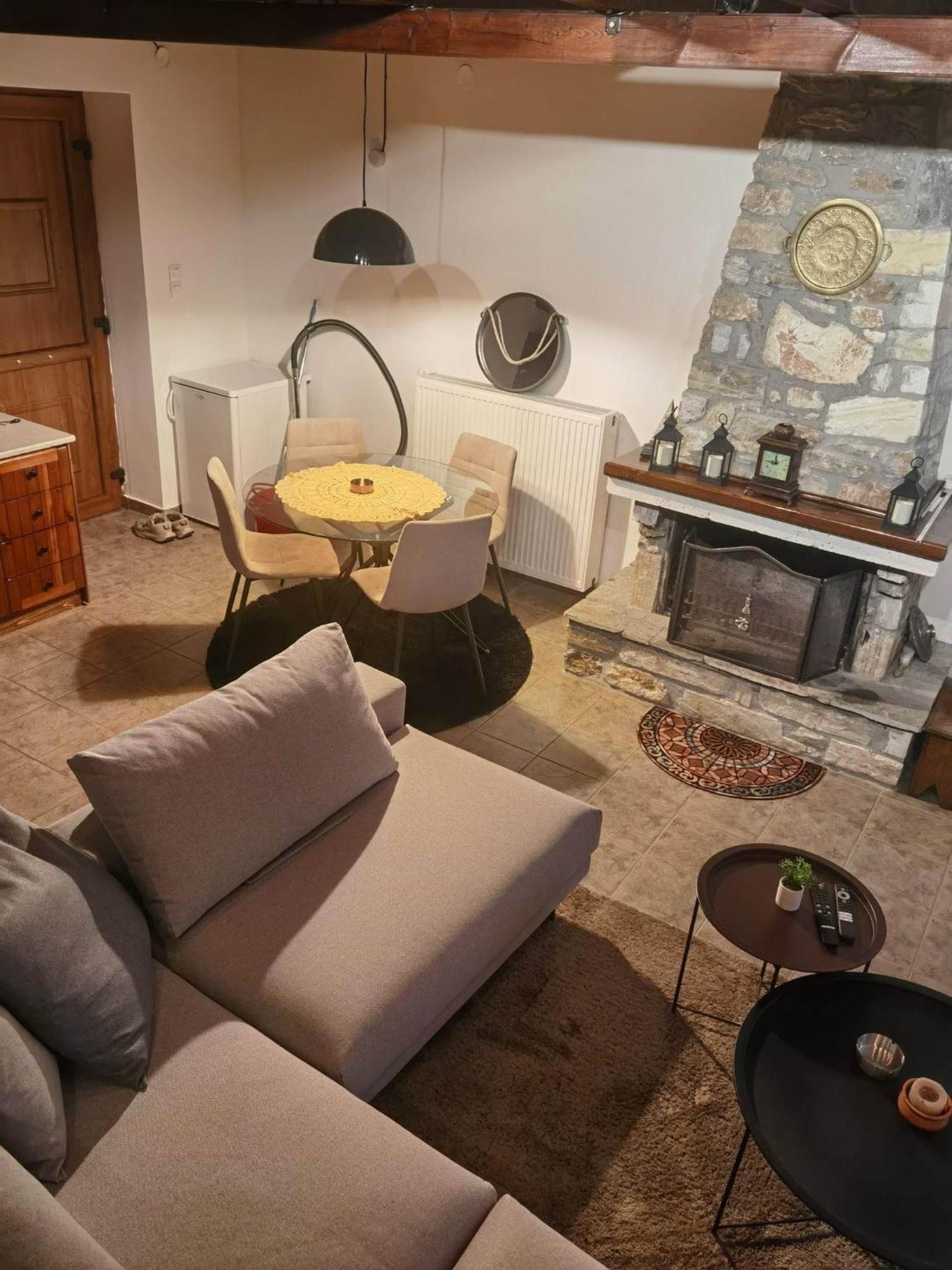 Traditional Stone Cottage In Palio Elatohori Bagian luar foto